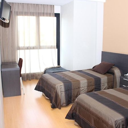 Hotel Ciutat D'อัมโบสตา ห้อง รูปภาพ