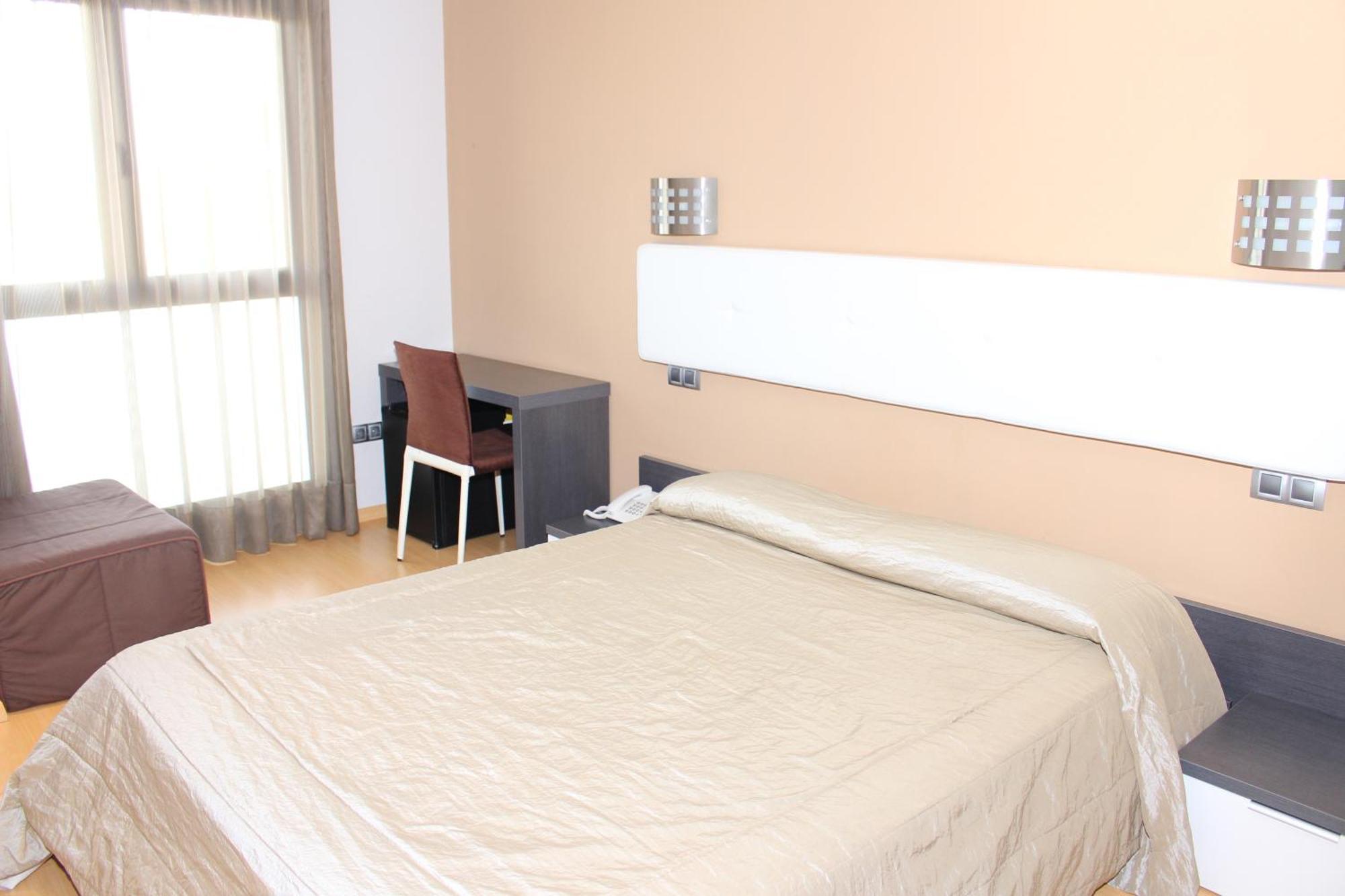 Hotel Ciutat D'อัมโบสตา ห้อง รูปภาพ