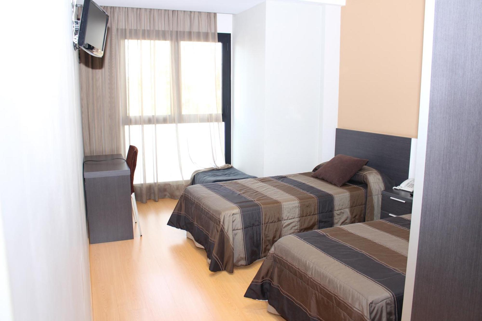 Hotel Ciutat D'อัมโบสตา ห้อง รูปภาพ
