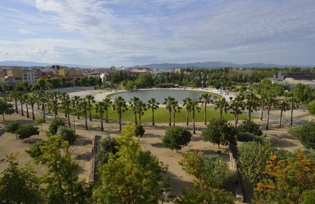 Hotel Ciutat D'อัมโบสตา ภายนอก รูปภาพ