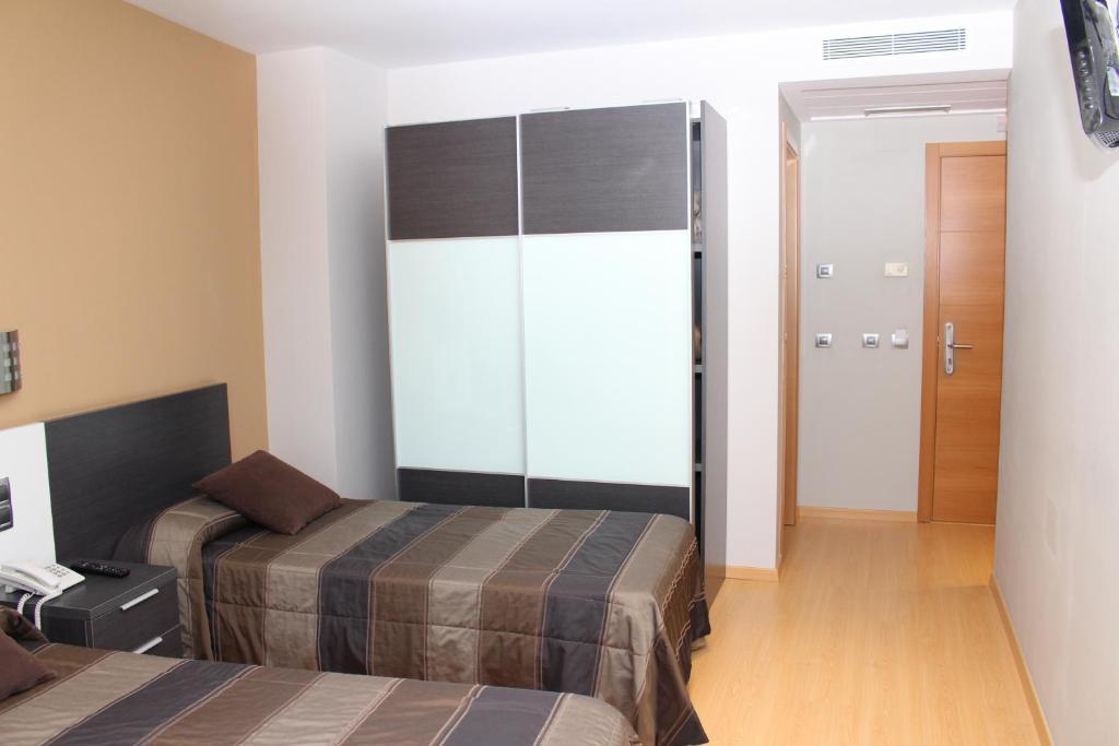 Hotel Ciutat D'อัมโบสตา ภายนอก รูปภาพ