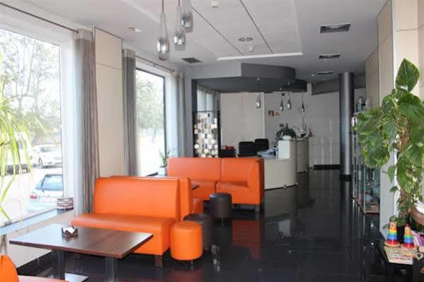 Hotel Ciutat D'อัมโบสตา ภายนอก รูปภาพ